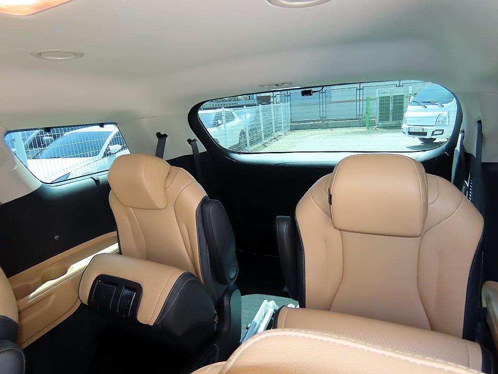 KIA Carnival - Vista 7