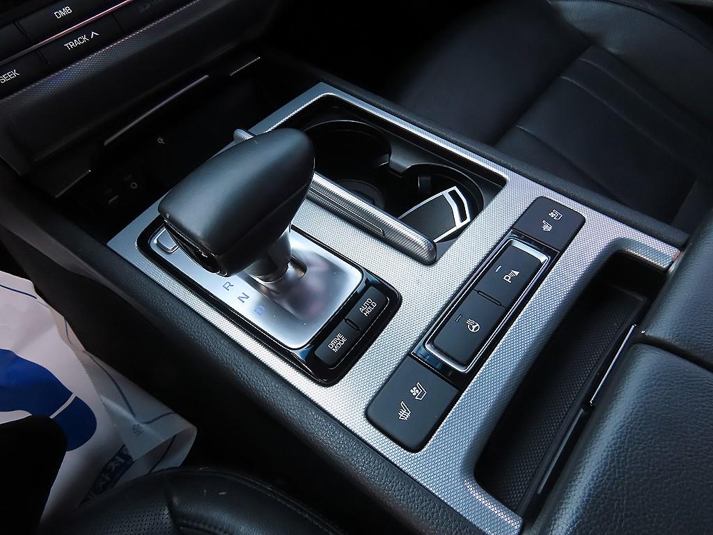 Genesis G80 - Vista 10