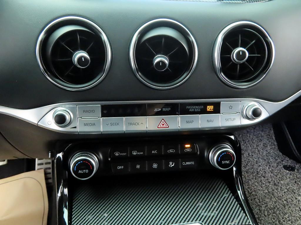 KIA Stinger - Vista 9