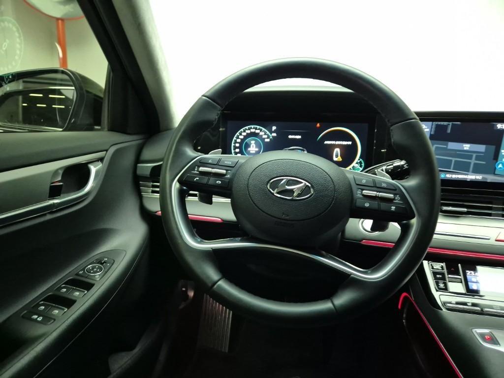 HYUNDAI Grandeur - Vista 9
