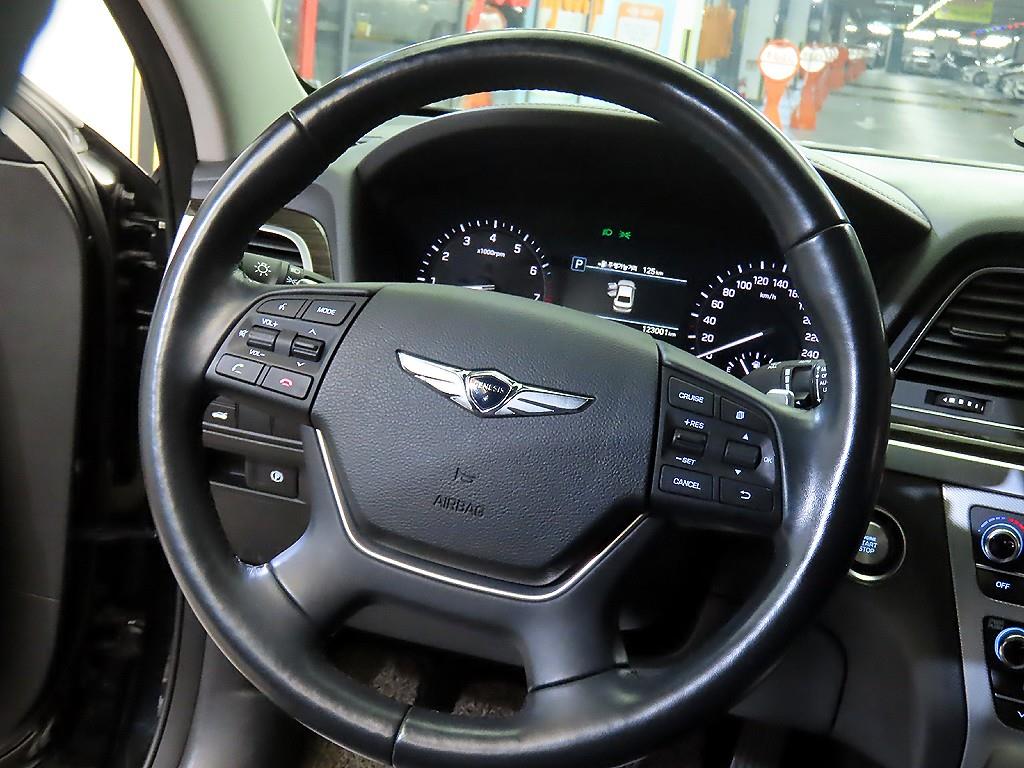 Genesis G80 - Vista 8