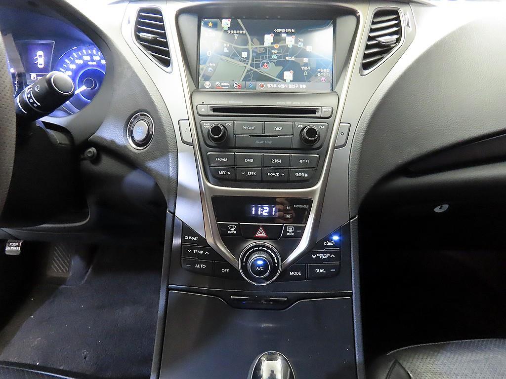 HYUNDAI Grandeur - Vista 11