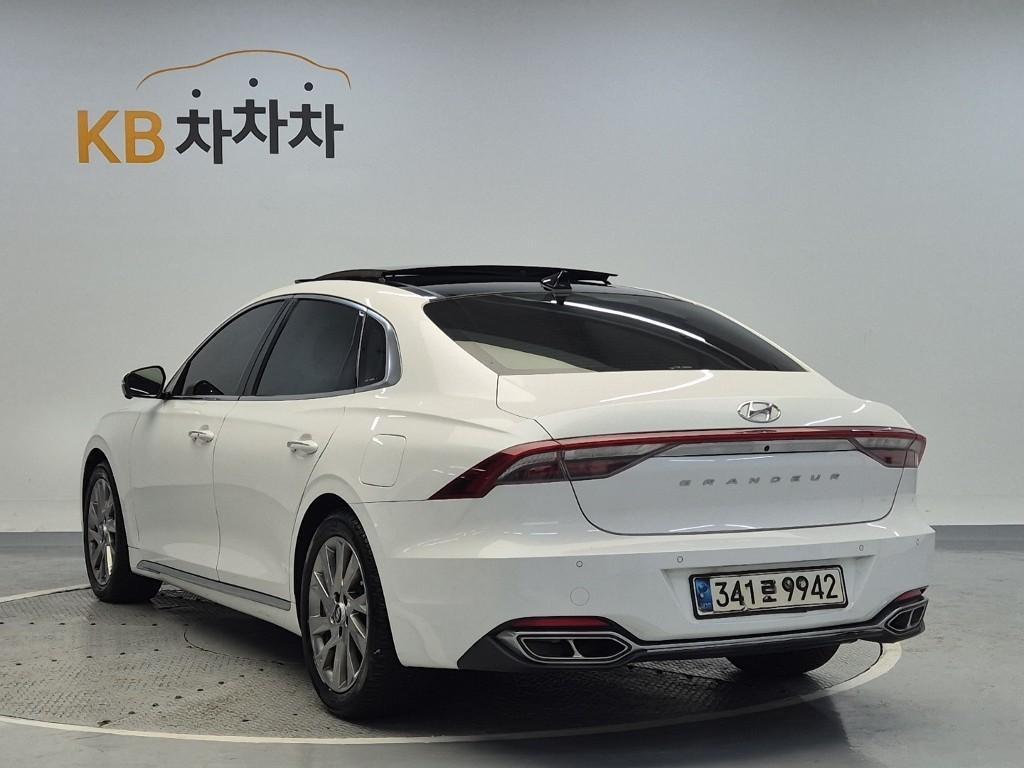 HYUNDAI Grandeur - Vista 2