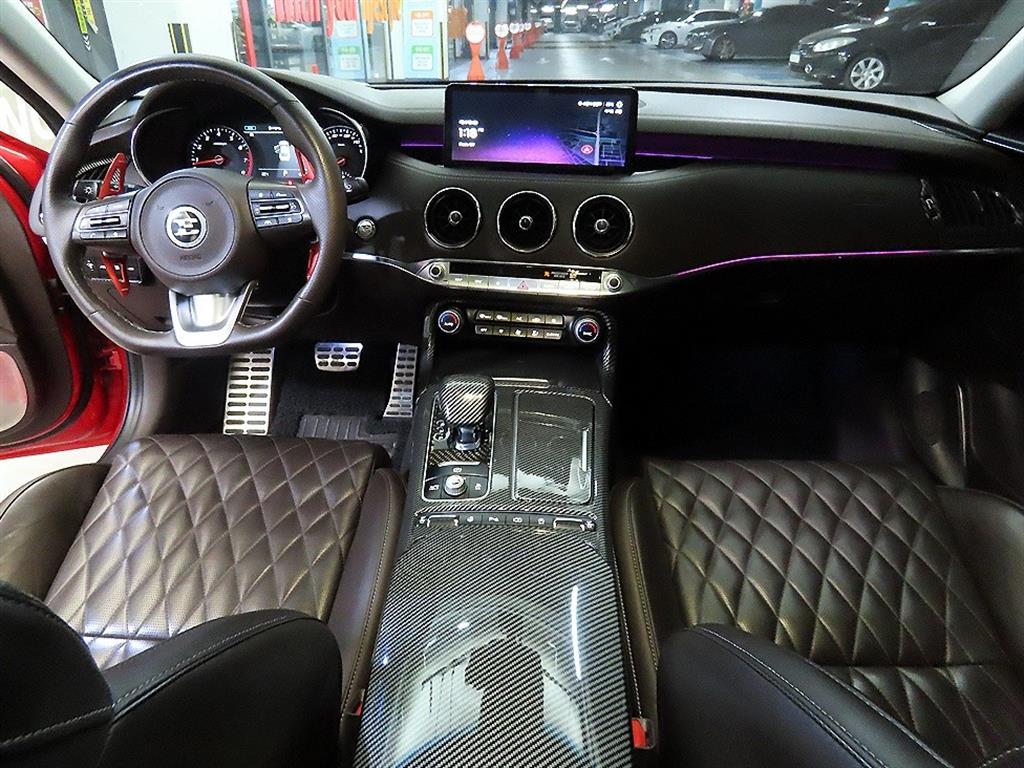 KIA Stinger - Vista 9