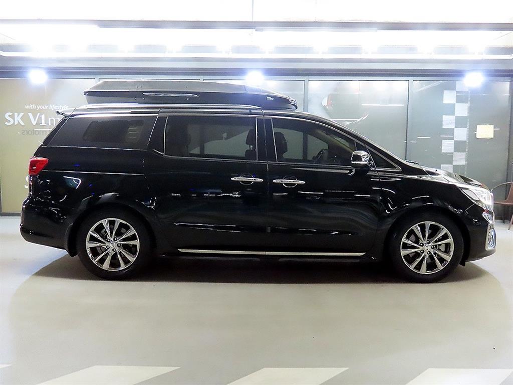 KIA Carnival - Vista 3