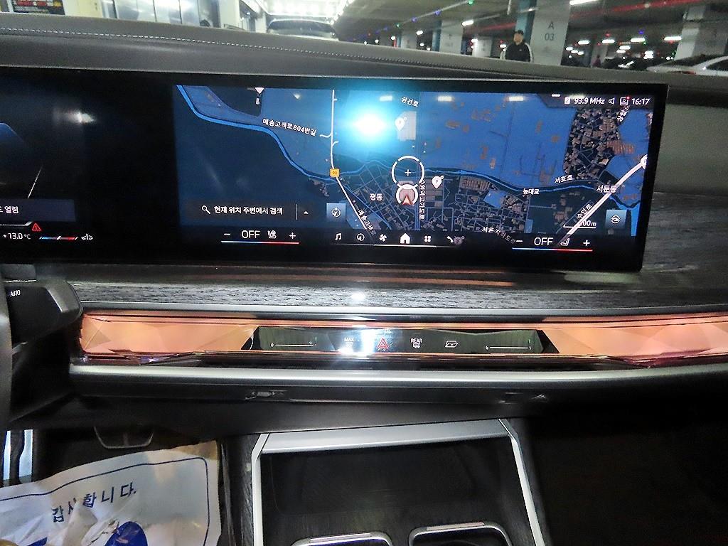 BMW 7 Series - Vista 11