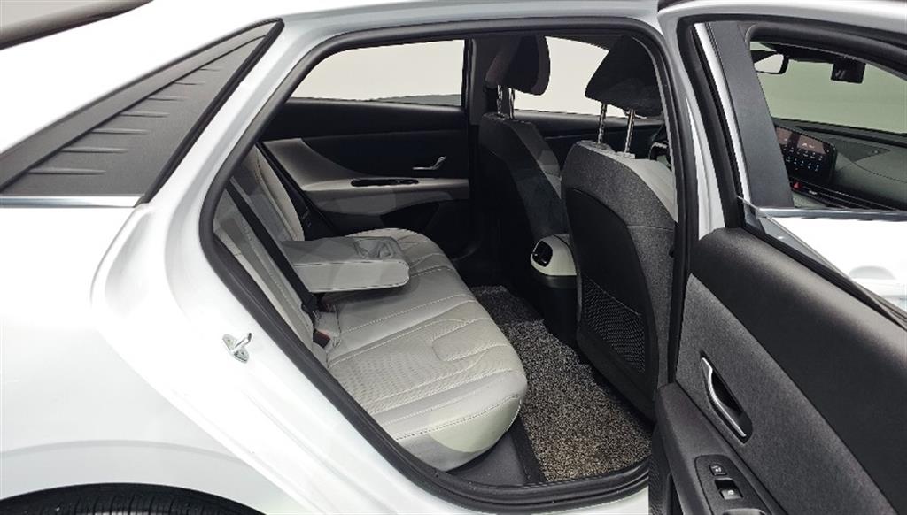 HYUNDAI Avante 2023 Blanco - Importación desde Corea - HF Imports Iquique - Foto 17