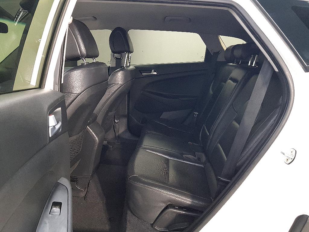 HYUNDAI Tucson - Vista 9