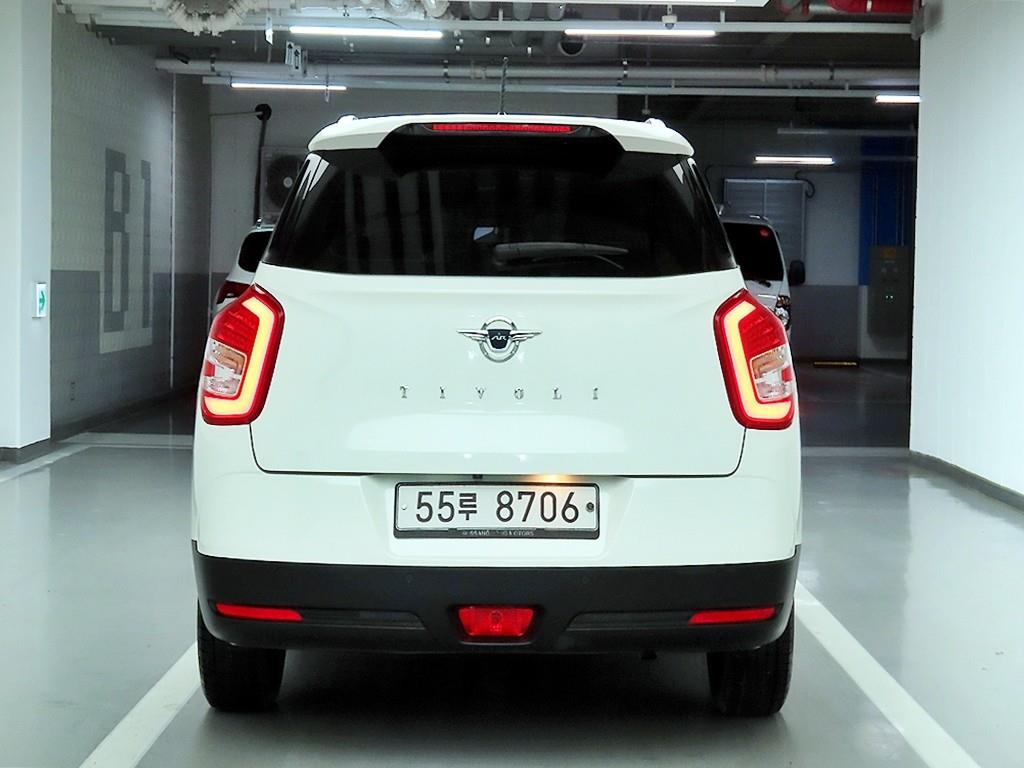 Ssangyong Tivoli - Vista 3