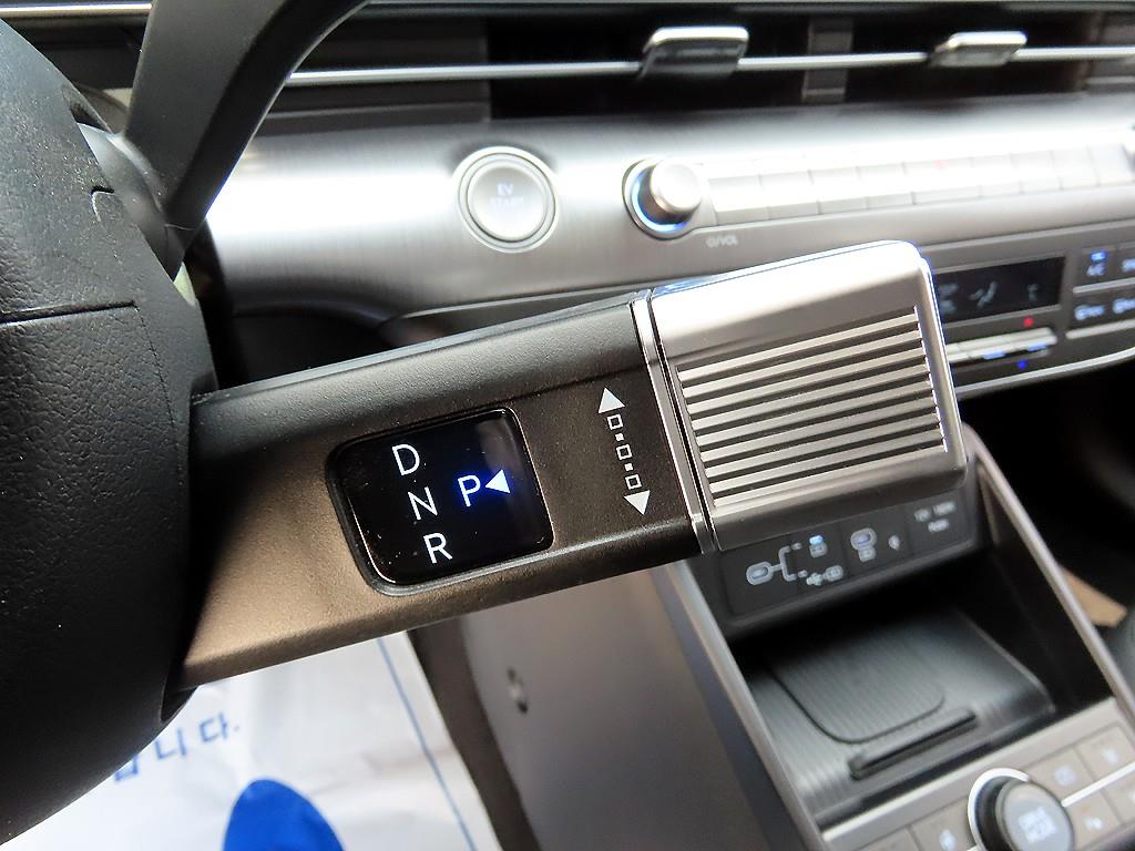 HYUNDAI Kona - Vista 11
