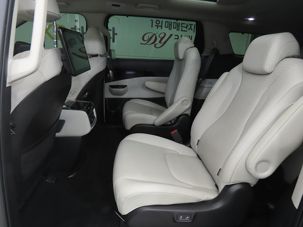 KIA Carnival - Vista 6