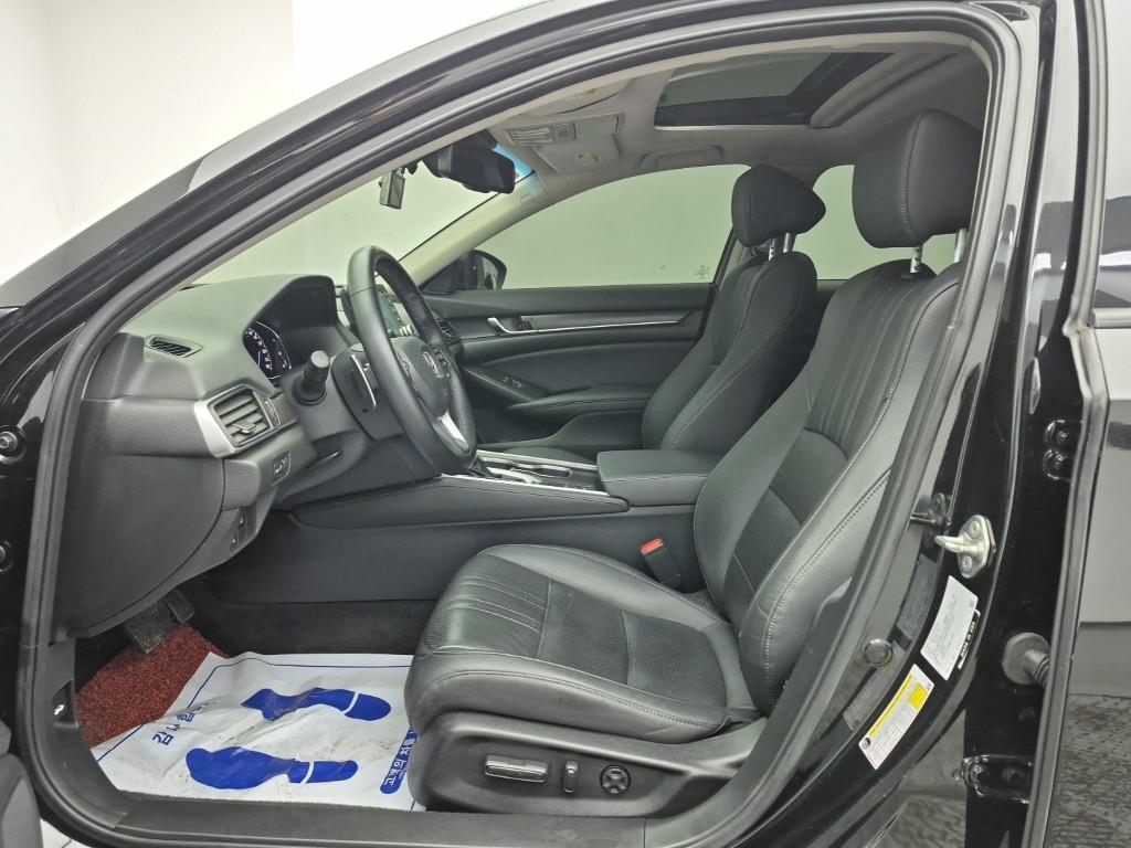 Honda Accord - Vista 11