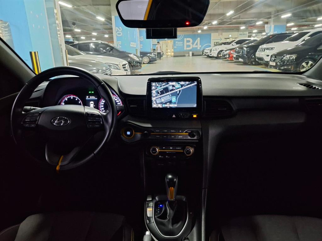 HYUNDAI Veloster - Vista 4
