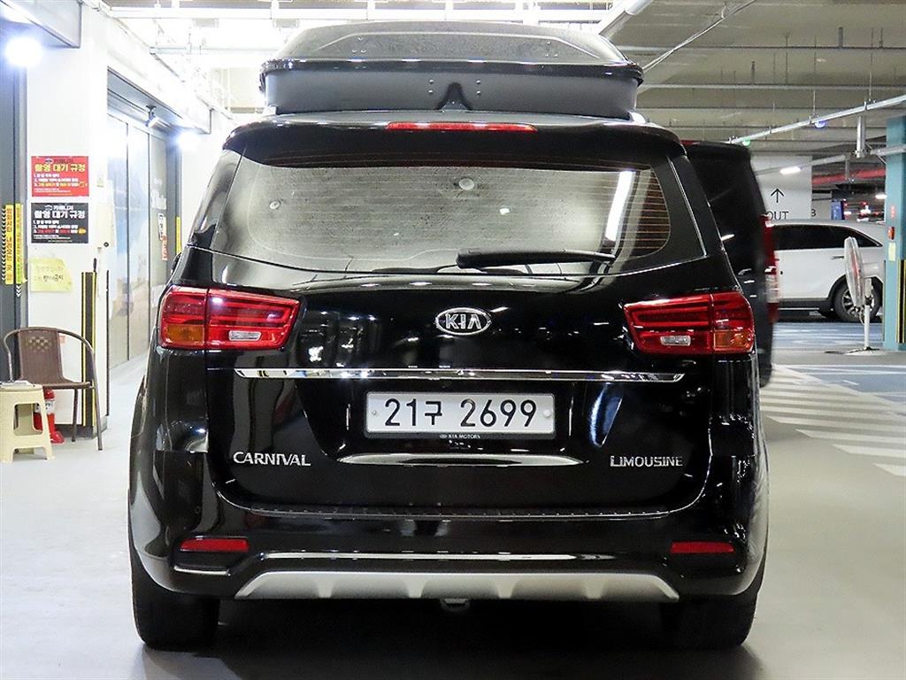 KIA Carnival - Vista 5