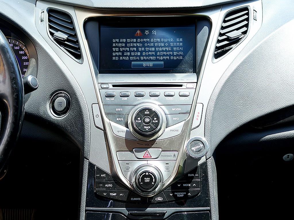 HYUNDAI Grandeur 2012 Negro - Importación desde Corea - HF Imports Iquique - Foto 9