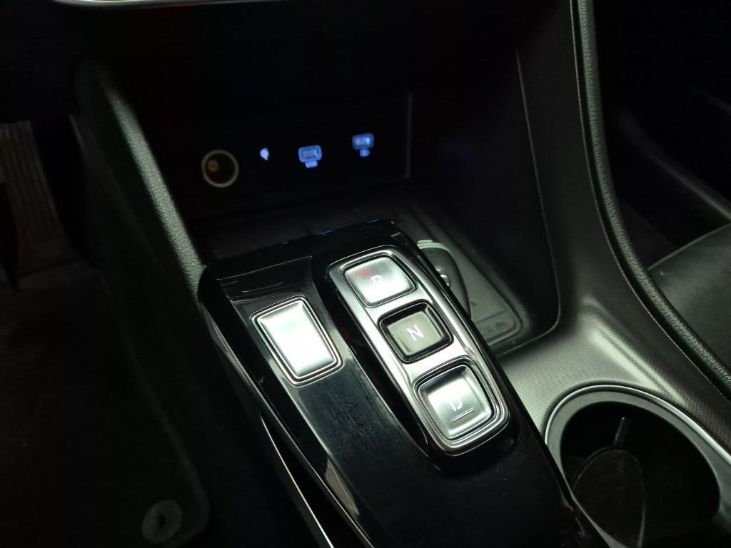HYUNDAI Sonata - Vista 8