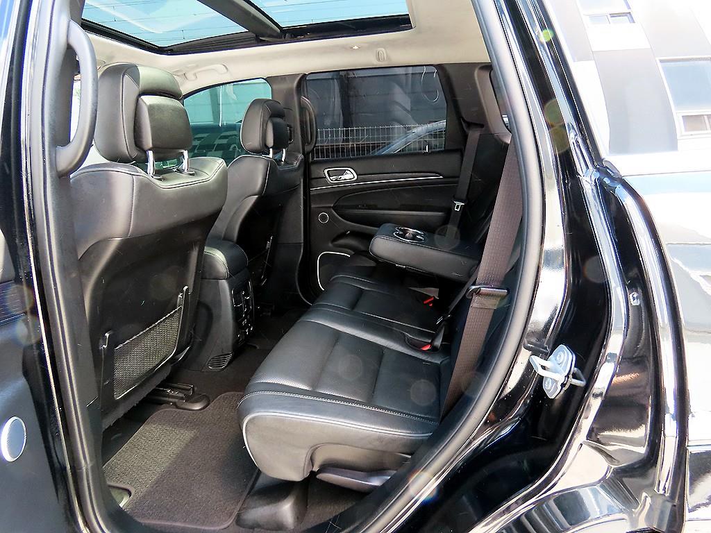 Jeep Cherokee - Vista 6