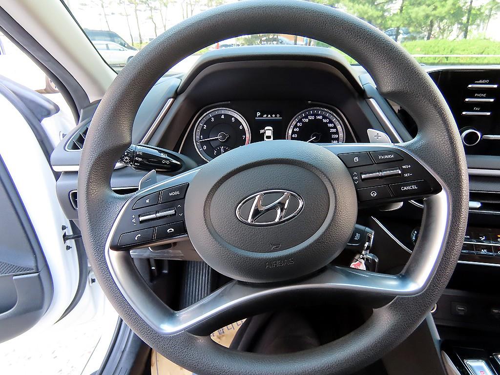 HYUNDAI Sonata - Vista 8
