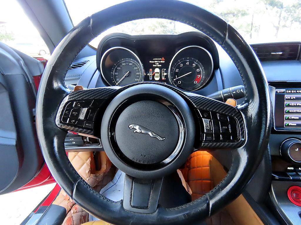 Jaguar F-TYPE - Vista 12