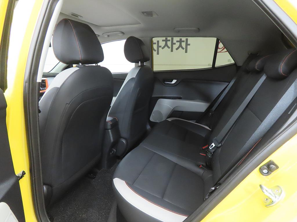 KIA Stonic - Vista 6