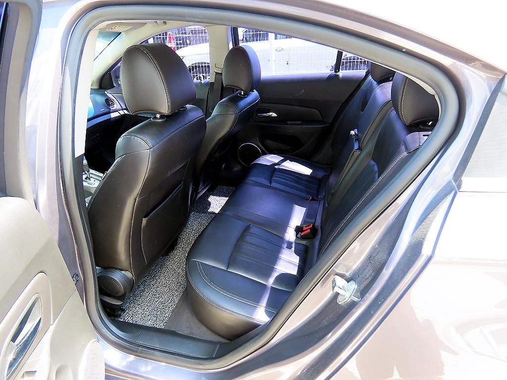 Chevrolet Cruise - Vista 6