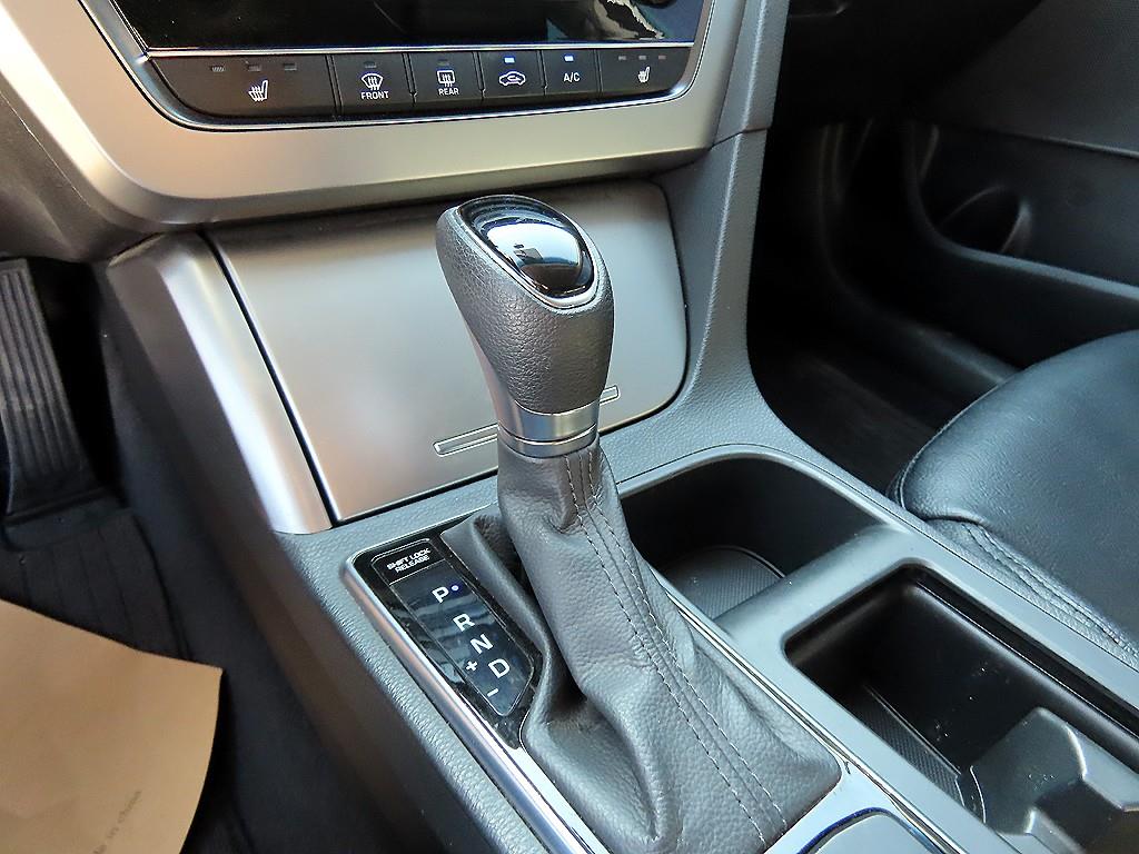 HYUNDAI Sonata - Vista 11