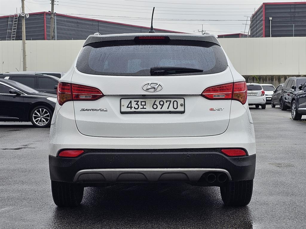 HYUNDAI Santa Fe - Vista 3