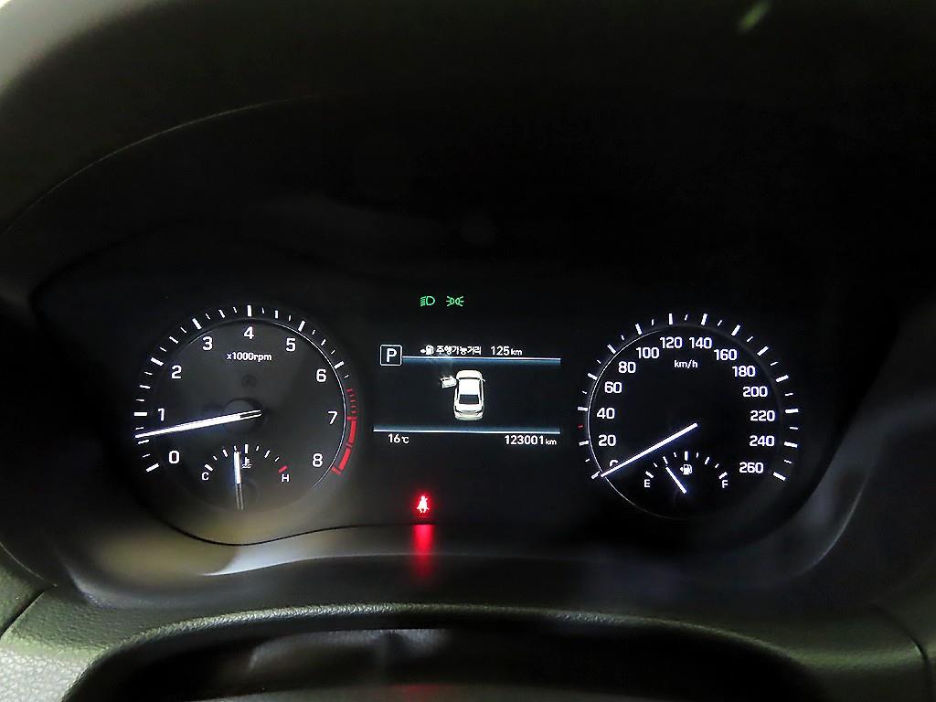 Genesis G80 - Vista 9