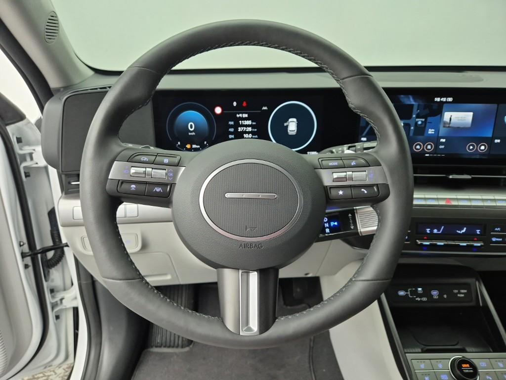 HYUNDAI Kona - Vista 9