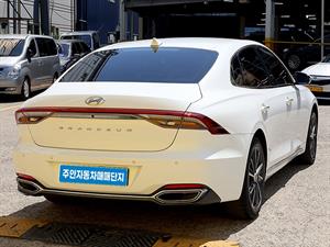 HYUNDAI Grandeur - Vista 8