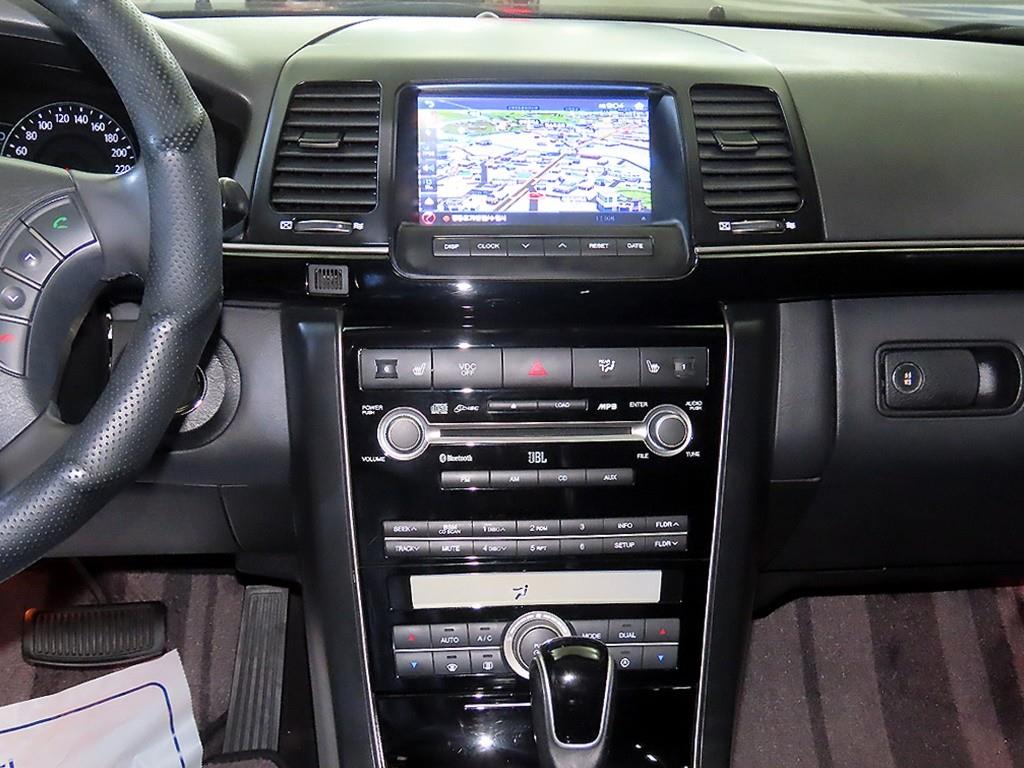 KIA Opirus - Vista 11