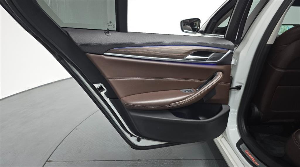 BMW 5 Series 2018 Blanco - Importación desde Corea - HF Imports Iquique - Foto 15