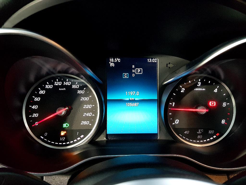 Mercedes Benz C Class - Vista 7