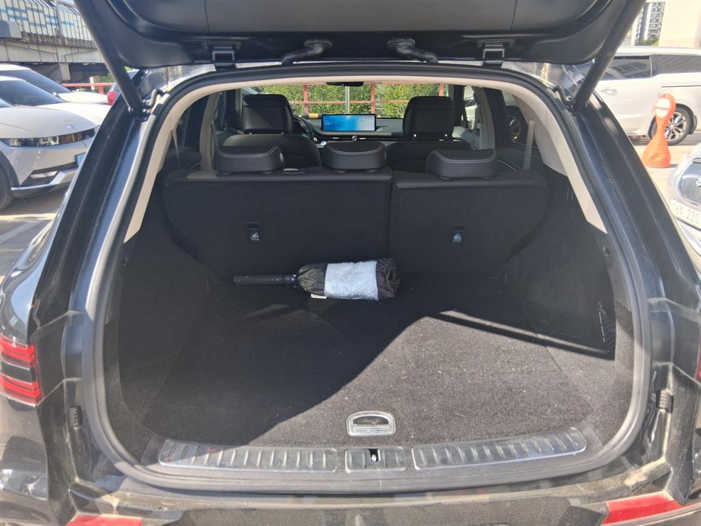 Genesis GV70 - Vista 5