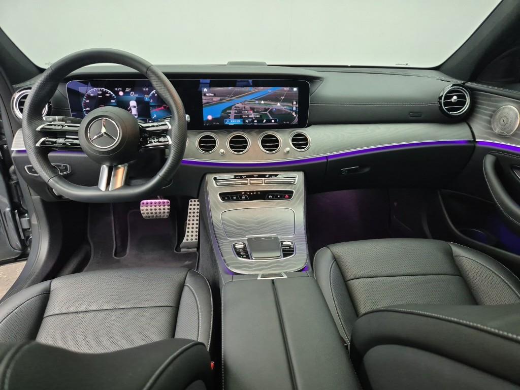 Mercedes Benz E class - Vista 5