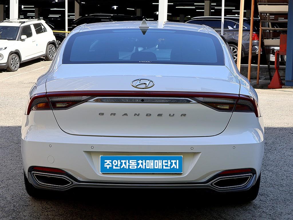 HYUNDAI Grandeur - Vista 3