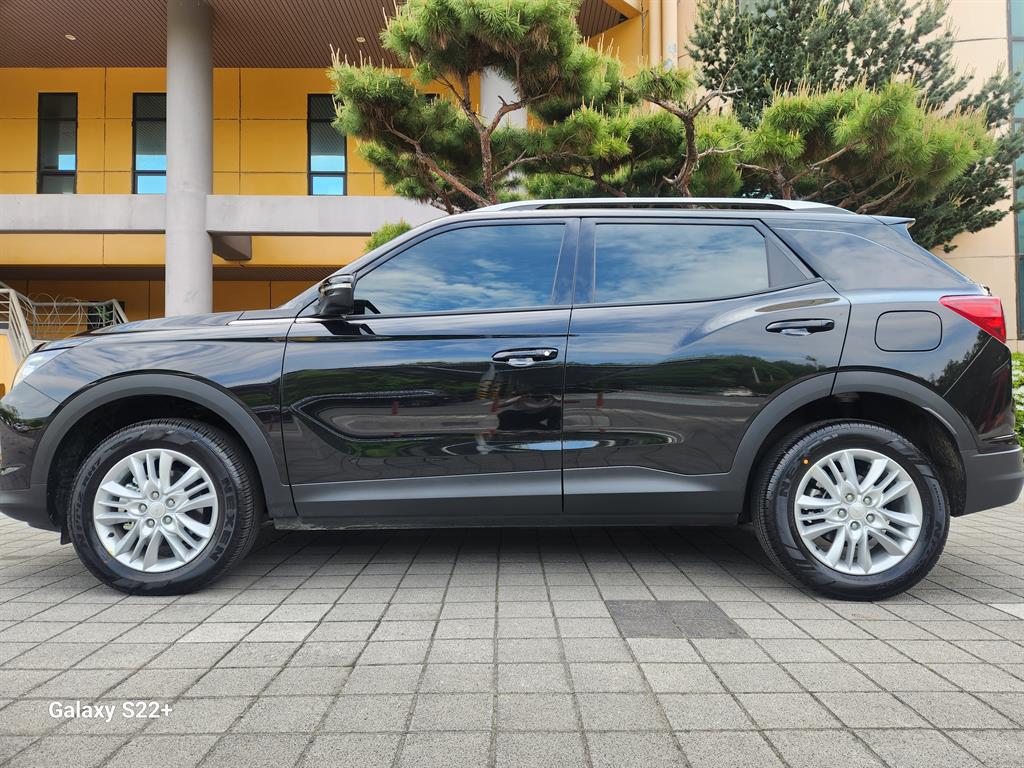 Ssangyong Korando - Vista 6