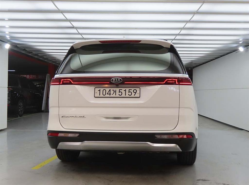 KIA Carnival - Vista 3