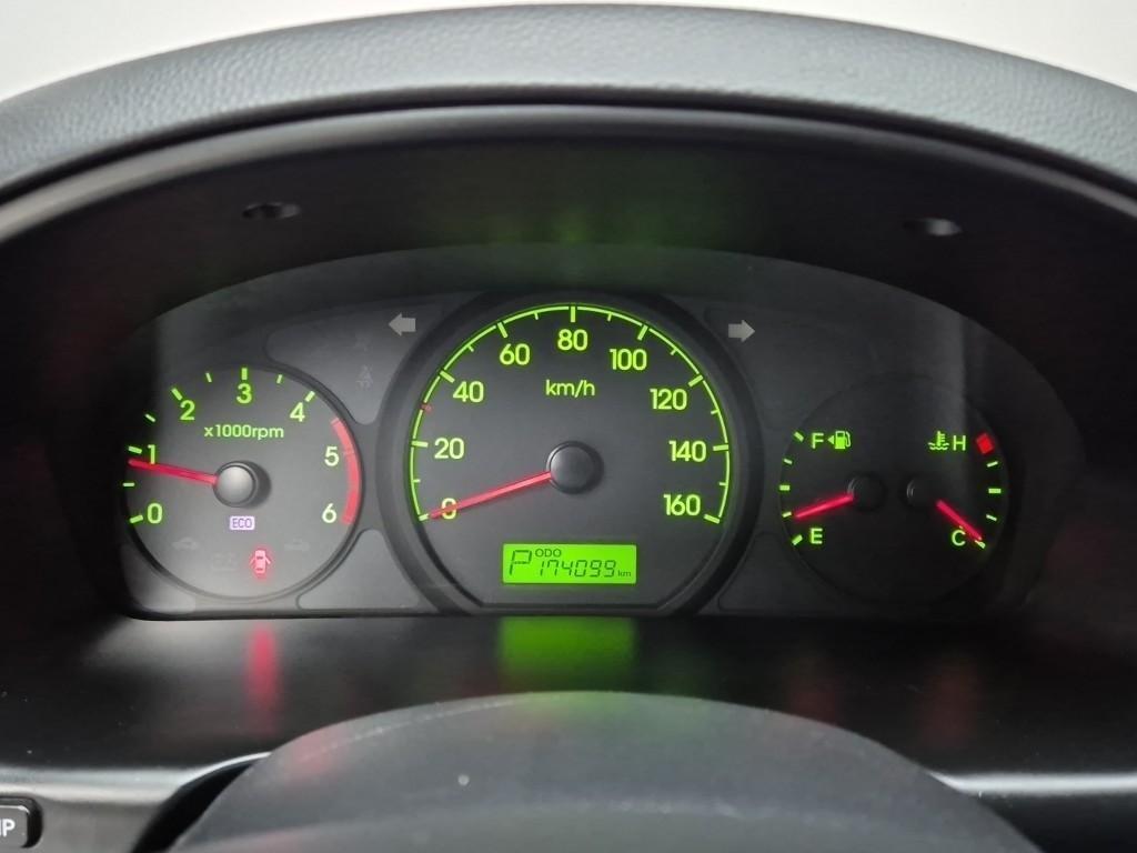 HYUNDAI Starex - Vista 6
