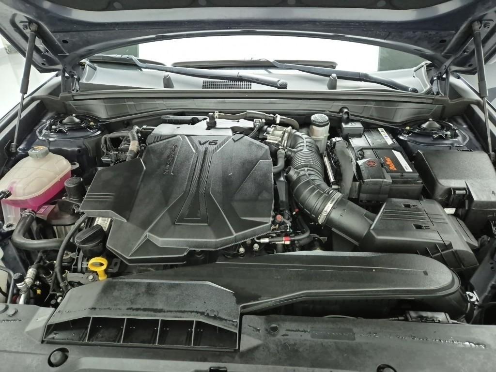 KIA K8 - Vista 5