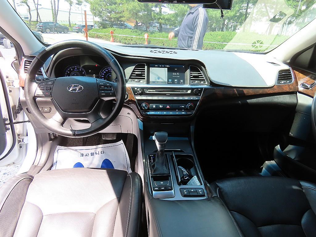 HYUNDAI Aslan - Vista 7