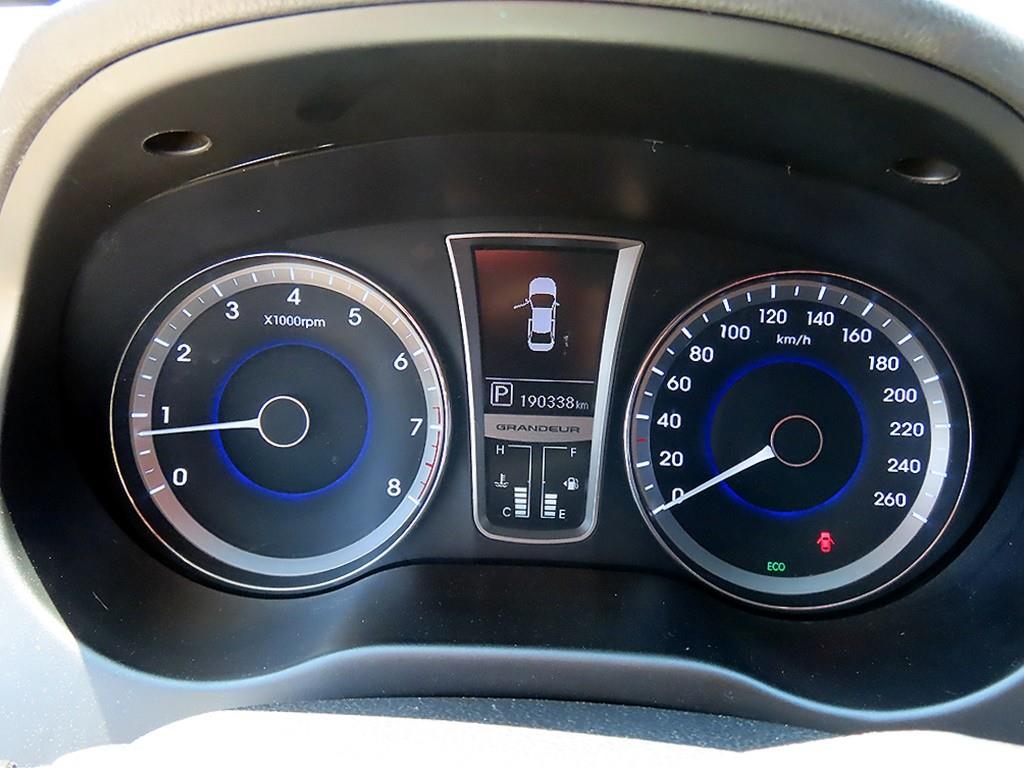 HYUNDAI Grandeur - Vista 8