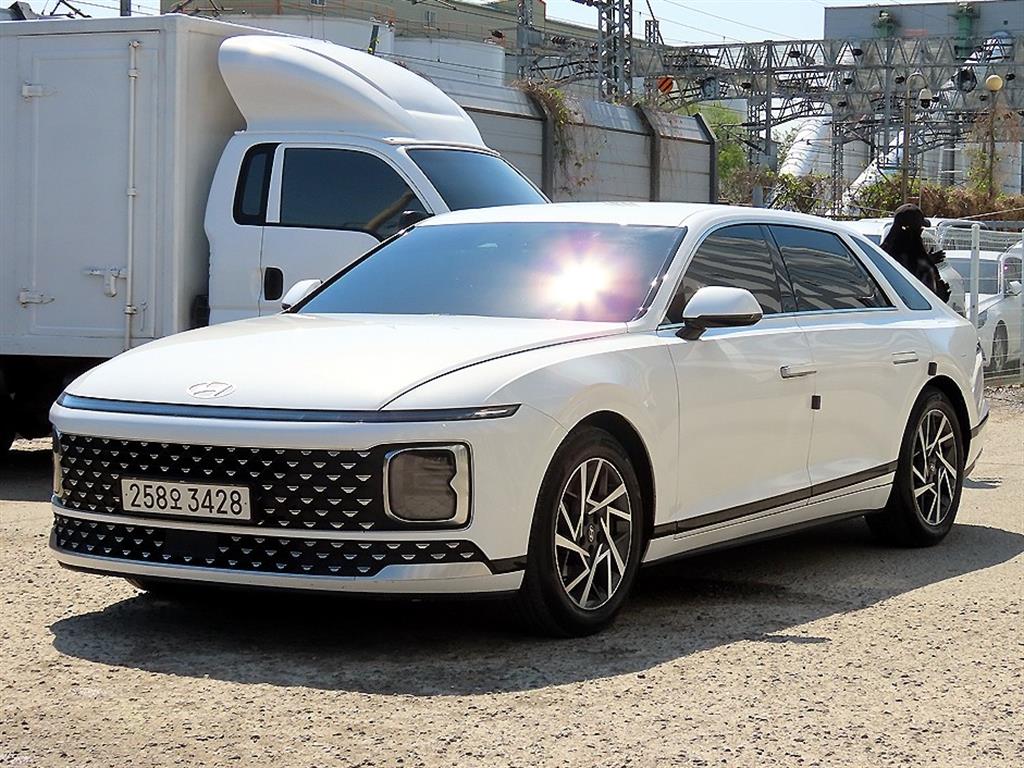 HYUNDAI Grandeur - Vista 2