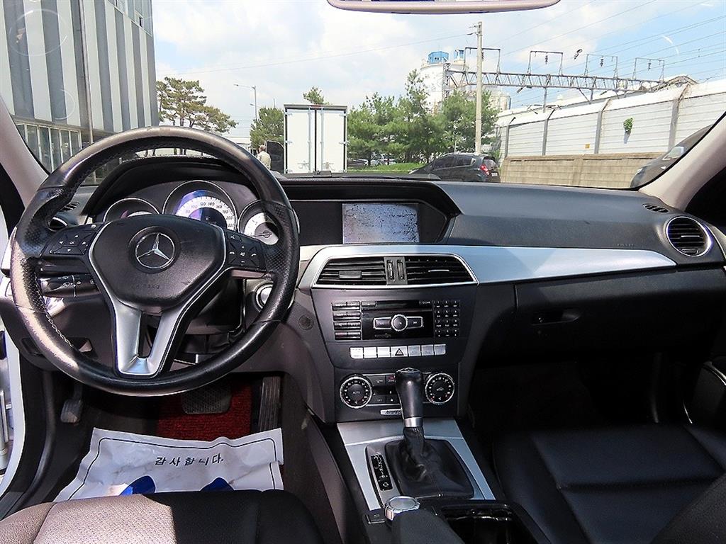 Mercedes Benz C Class - Vista 7