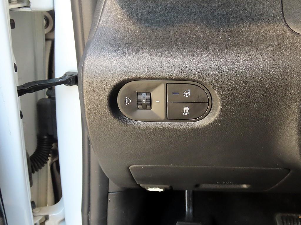HYUNDAI Casper - Vista 12
