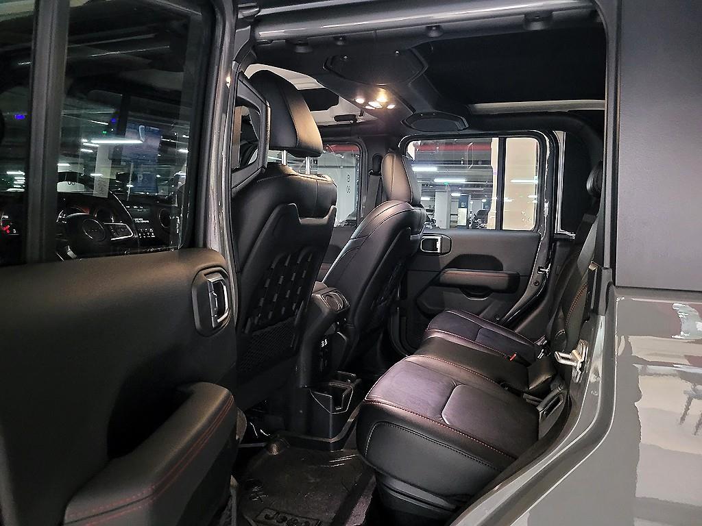 Jeep Gladiator - Vista 8