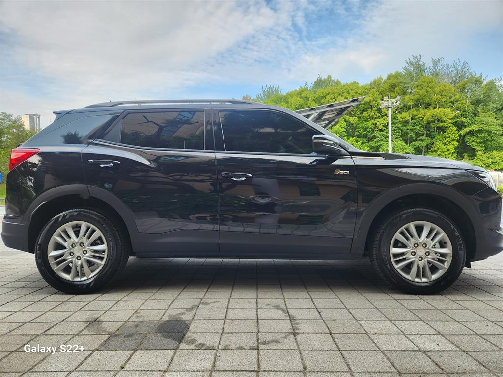 Ssangyong Korando - Vista 5