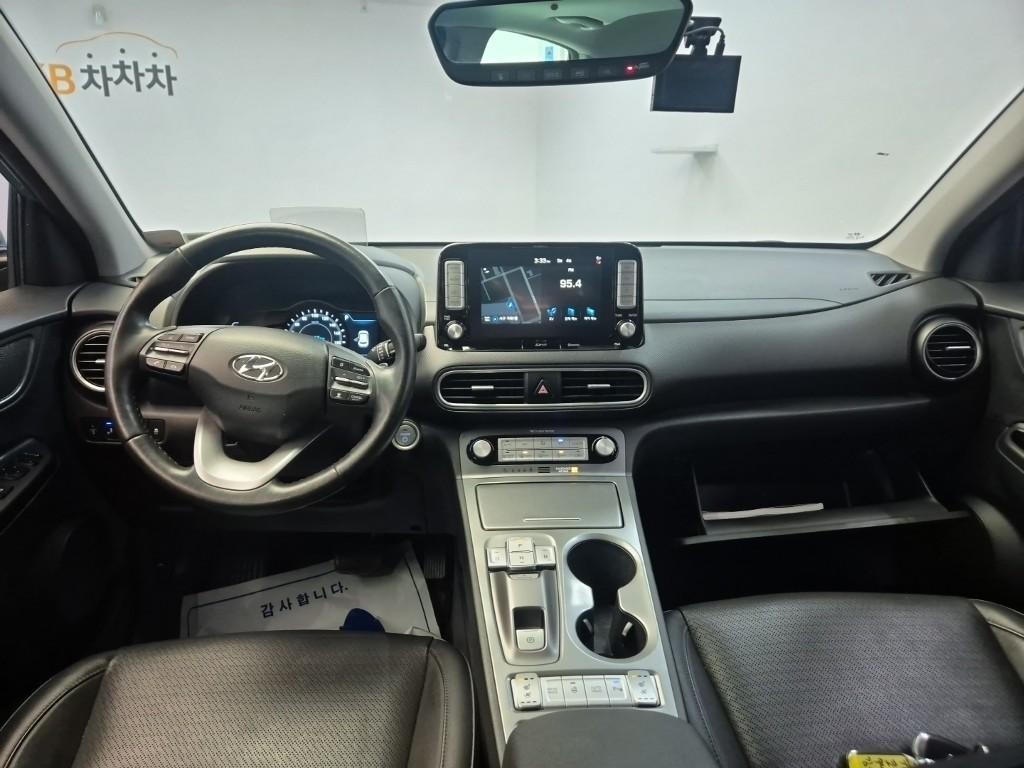 HYUNDAI Kona - Vista 6