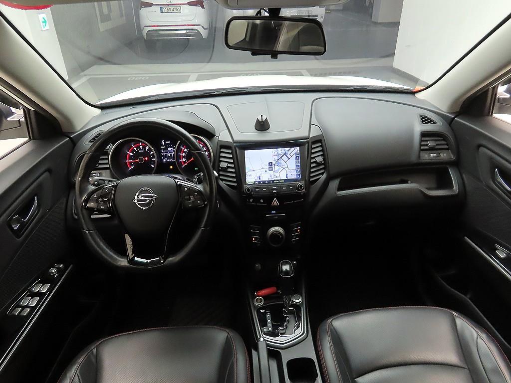 Ssangyong Tivoli - Vista 8