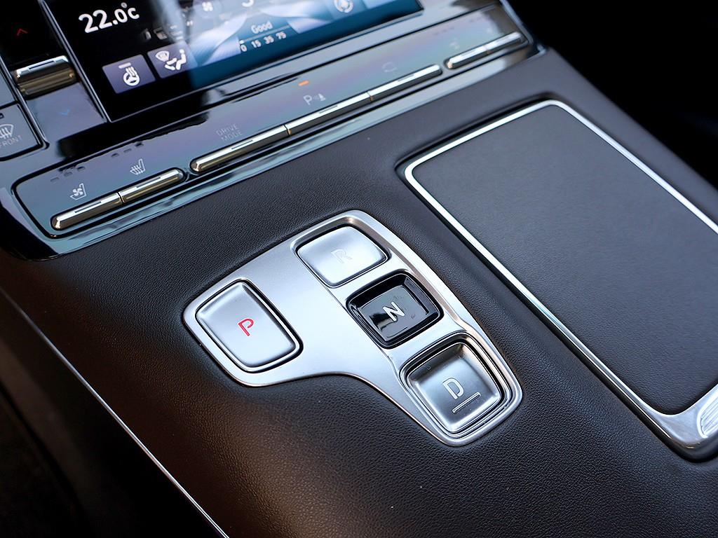 HYUNDAI Grandeur - Vista 11